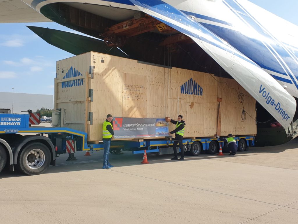 Transmaritim's team oversees the cargo loading in Germany